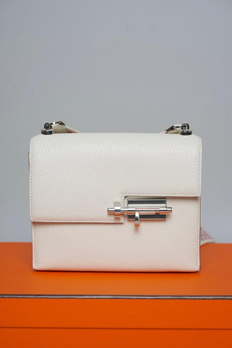 Hermes Mini Verrou in Nata Chevre Phw