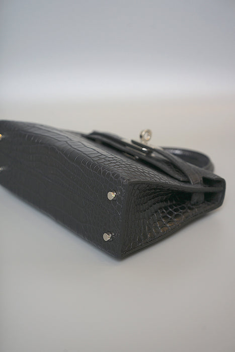 Hermes Kelly 20 in Black Matte Alligator Phw (Brand New)