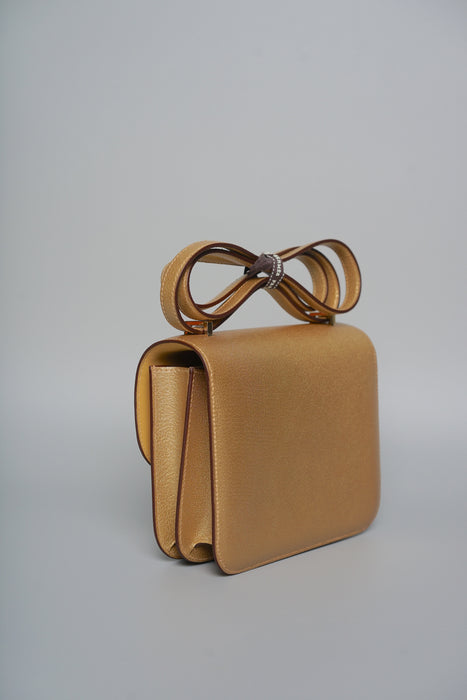 Hermes Constance 18 in Dore Chevre Permabrass (Brand New)