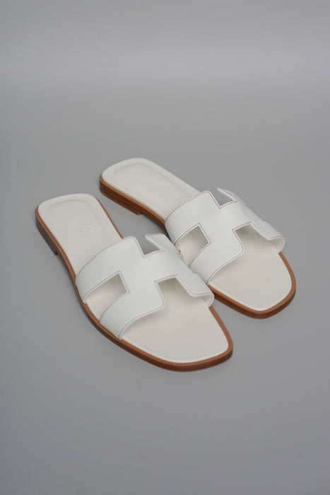 Hermes Oran Sandals in White Size 37.5 (Brand New)