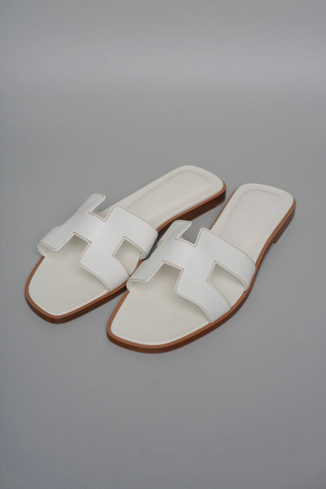 Hermes Oran Sandals in White Size 37.5 (Brand New)