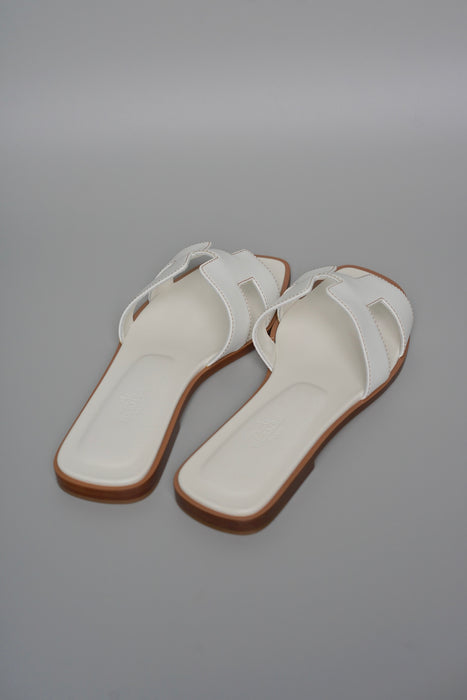 Hermes Oran Sandals in White Size 37.5 (Brand New)