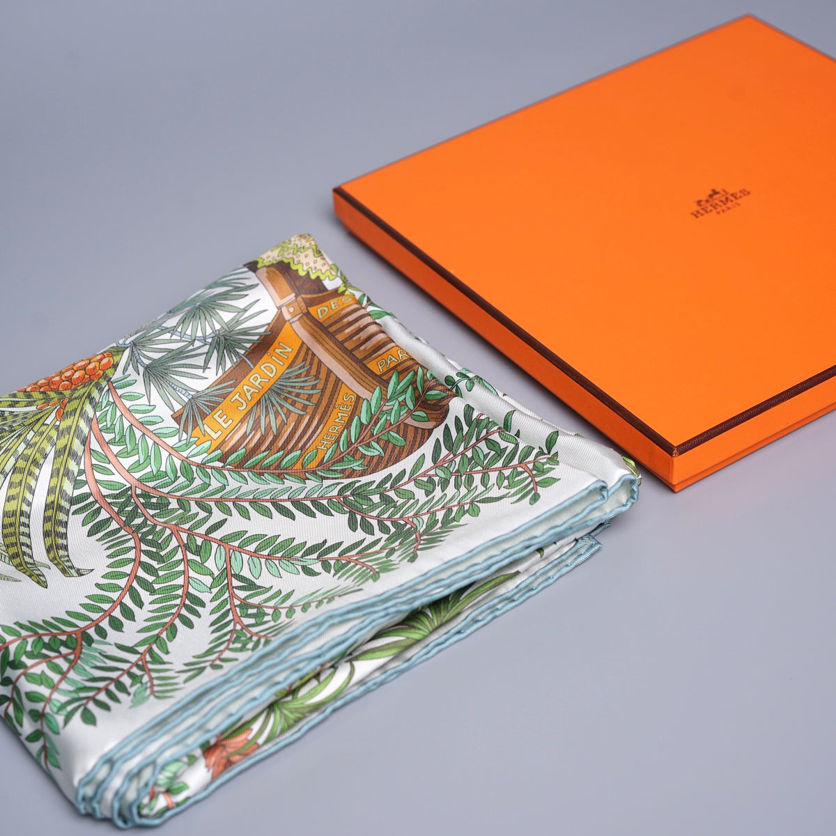 DSC06528_1200x1200_crop_center