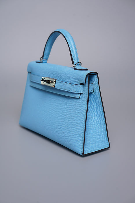 Hermes Kelly 20 in Blue Celeste Epsom Phw