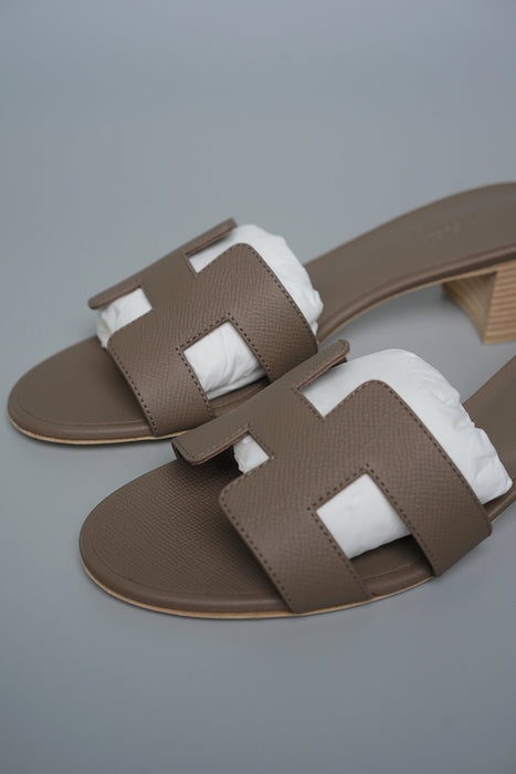 Hermes Oasis Sandals in Etoupe Size 38 (Brand New)