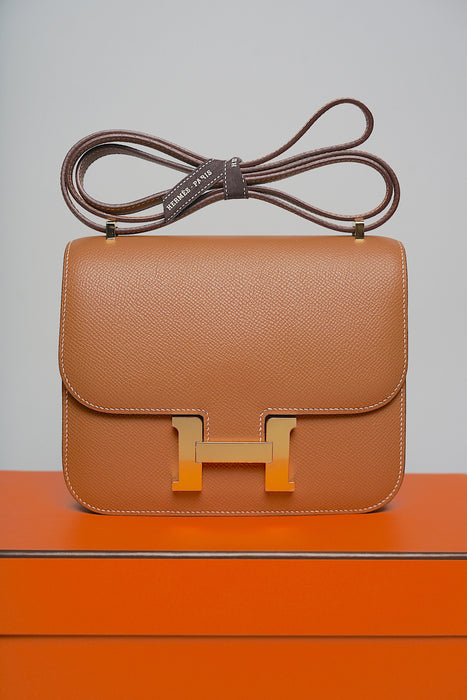Hermes Constance 18 in Gold Ghw