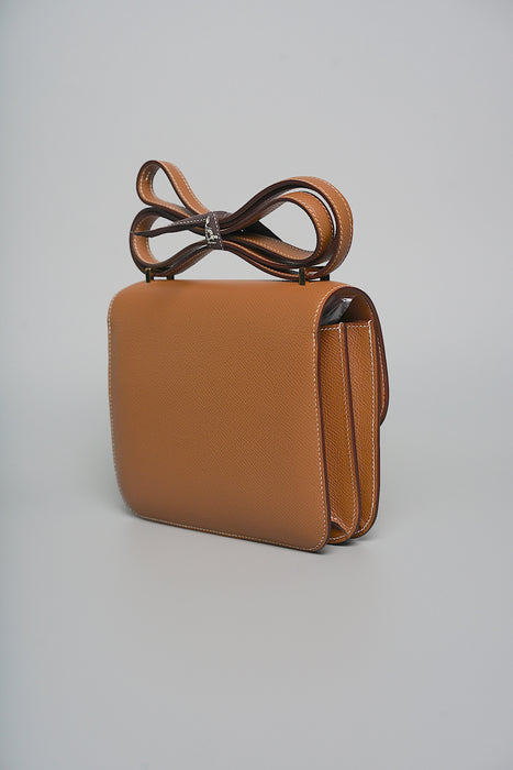 Hermes Constance 18 in Gold Ghw