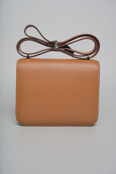 Hermes Constance 18 in Gold Ghw
