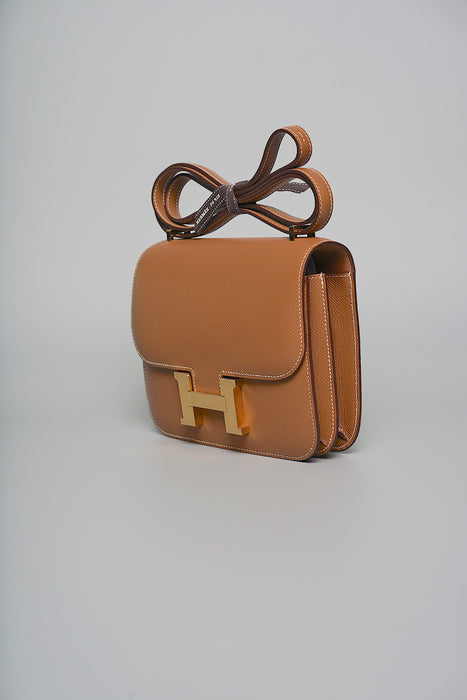 Hermes Constance 18 in Gold Ghw