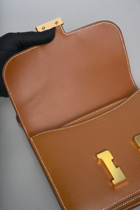 Hermes Constance 18 in Gold Ghw