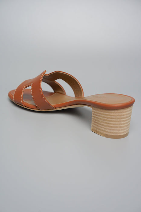 Hermes Oasis Sandals in Gold Size 35 (Brand New)