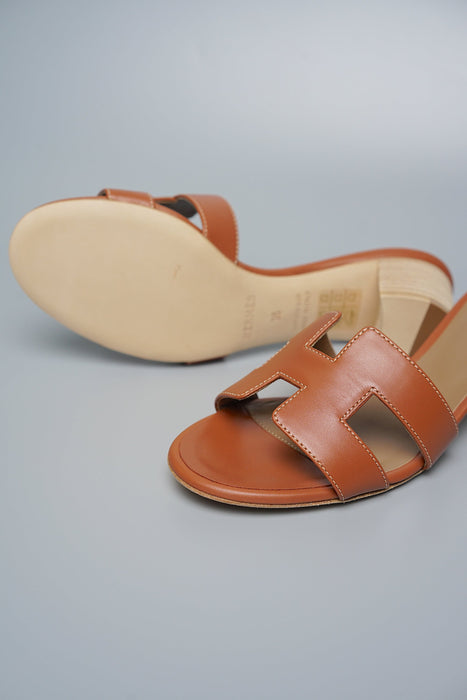 Hermes Oasis Sandals in Gold Size 35 (Brand New)