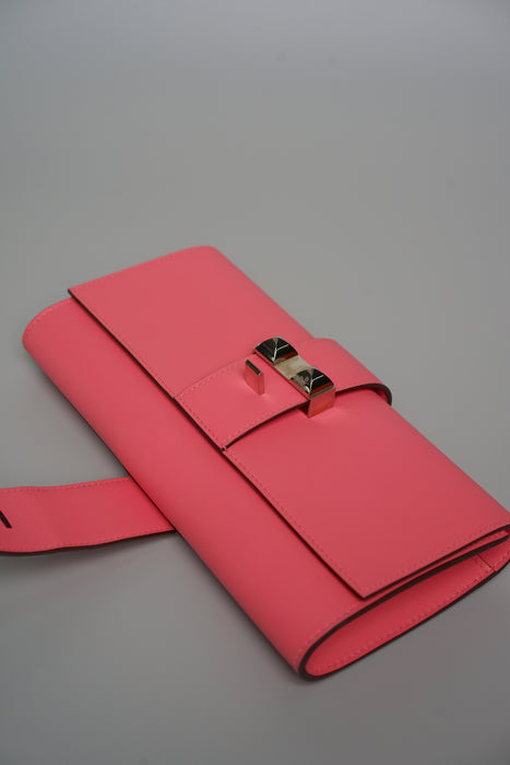 Hermes Medor 23 Clutch in Rose Azalee Swift Phw