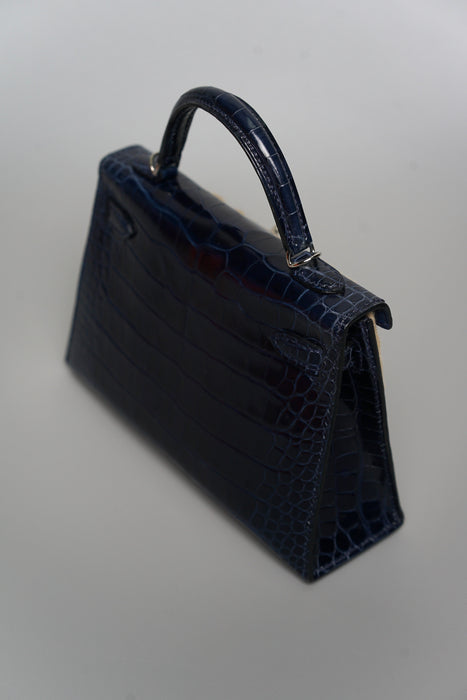 Hermes Kelly 20 in Blue Sapphire Shiny Alligator