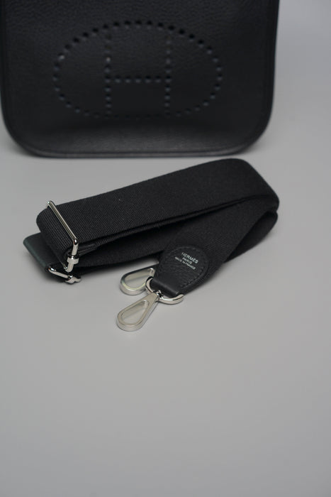Hermes Evelyne 23 in Noir Phw (Brand New)