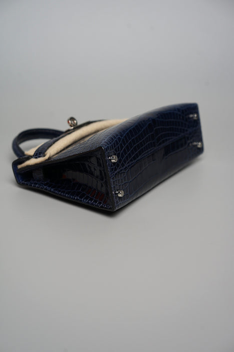 Hermes Kelly 20 in Blue Sapphire Shiny Alligator