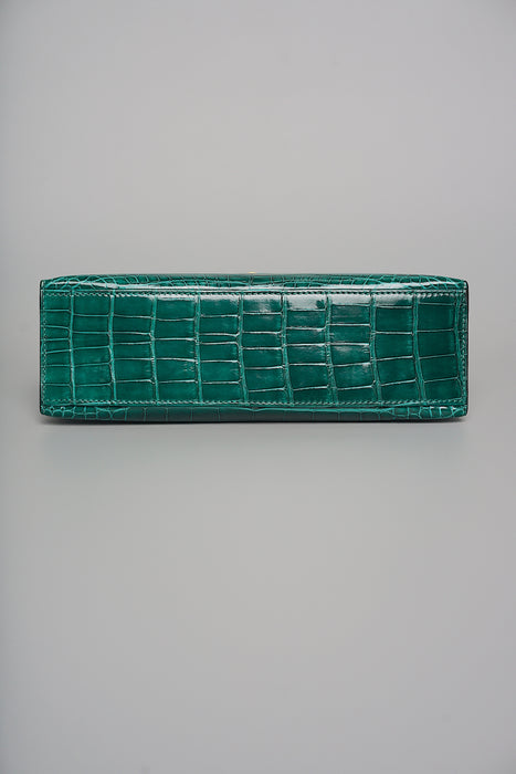 Hermes Kelly Pochette in Vert Emerald Shiny Alligator Ghw