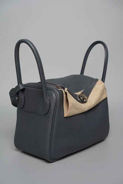 Hermes Lindy 26 in Gris Misty Phw