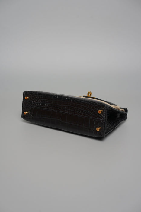 Hermes Kelly 20 in Noir Matte Alligator Ghw