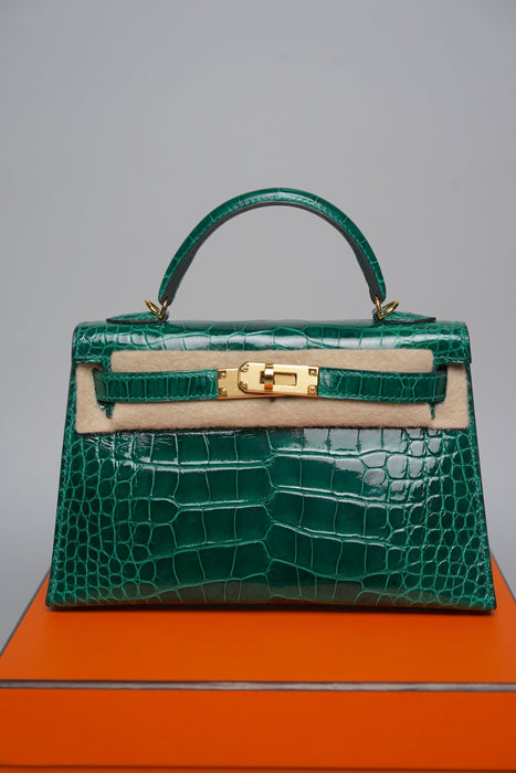 Hermes Kelly 20 in Vert Emerald Shiny Alligator Ghw