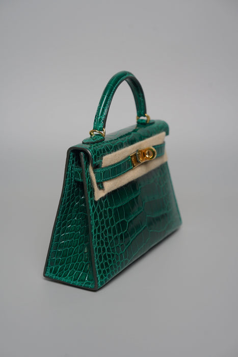Hermes Kelly 20 in Vert Emerald Shiny Alligator Ghw