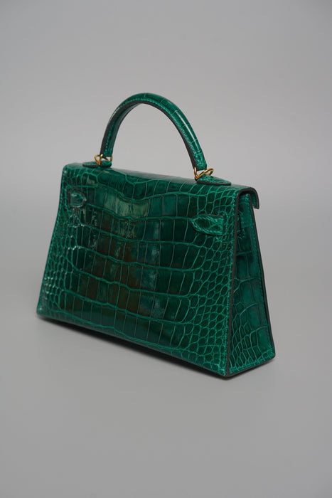 Hermes Kelly 20 in Vert Emerald Shiny Alligator Ghw