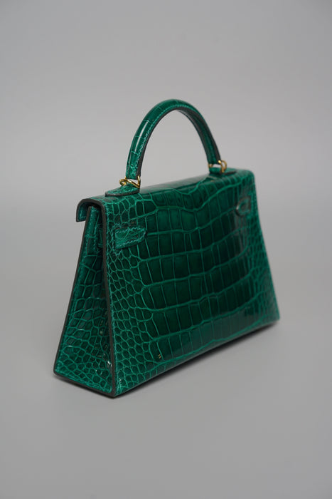 Hermes Kelly 20 in Vert Emerald Shiny Alligator Ghw