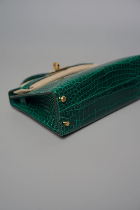 Hermes Kelly 20 in Vert Emerald Shiny Alligator Ghw
