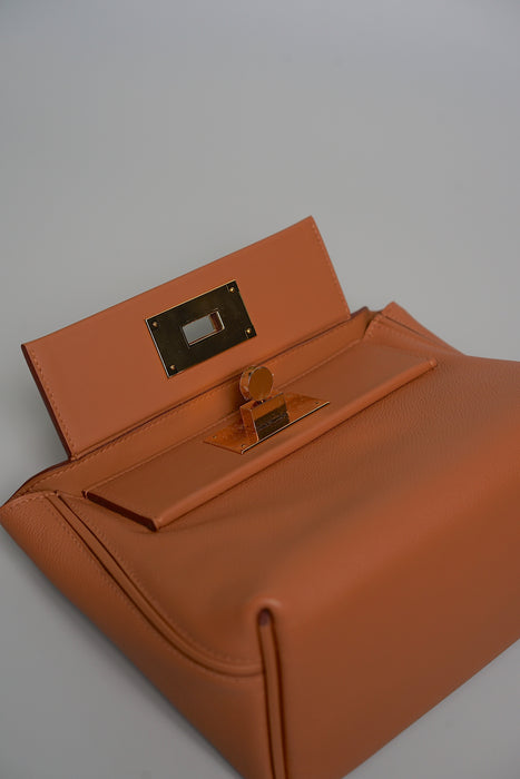 Hermes 2424-21 in Gold Ghw (Brand New)