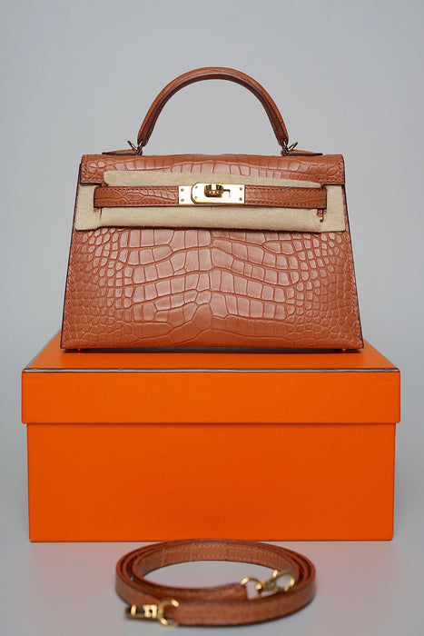 Hermes Kelly 20 in Gold Matte Alligator Ghw (Brand new)