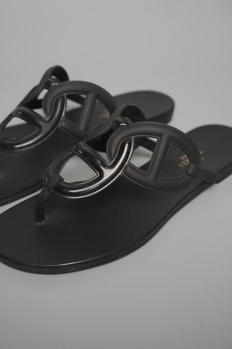 Hermes Egerie Sandal in Noir Size 39