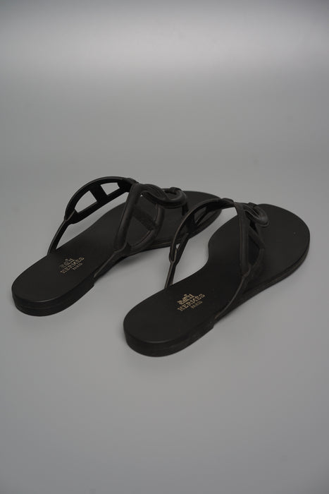 Hermes Egerie Sandal in Noir Size 39