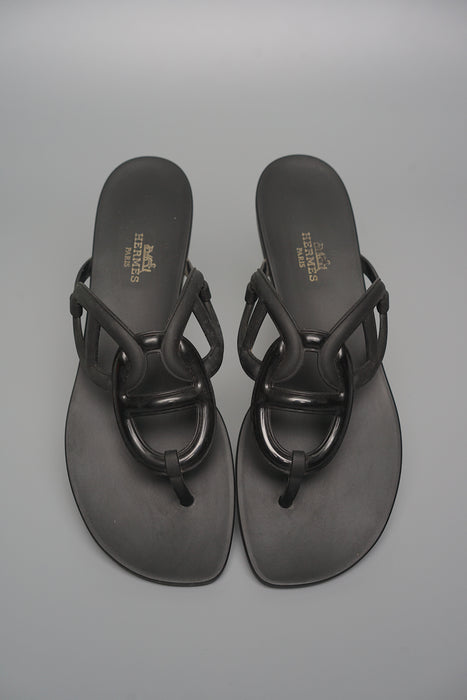 Hermes Egerie Sandal in Noir Size 39