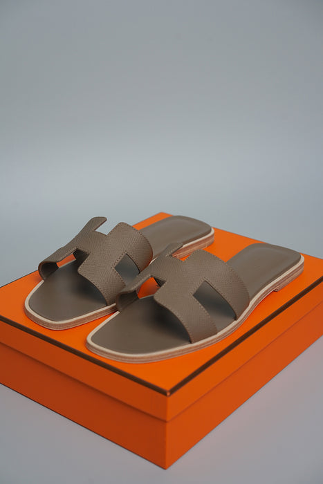 Hermes Oran Sandals in Etoupe Size 39 (Brand New)