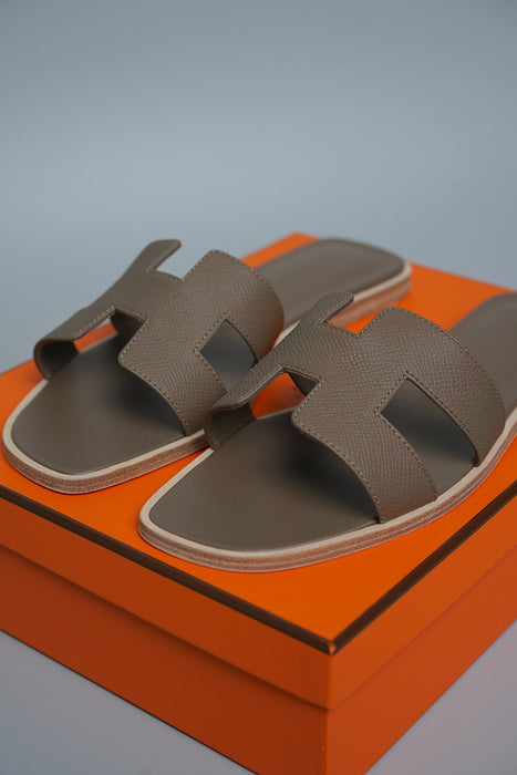 Hermes Oran Sandals in Etoupe Size 39 (Brand New)