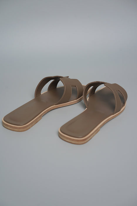 Hermes Oran Sandals in Etoupe Size 39 (Brand New)