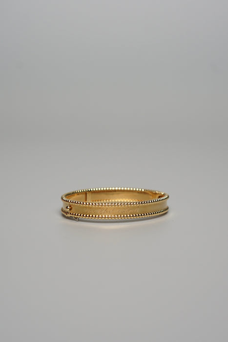 VCA Perlée signature bracelet, medium model in 18K Yellow Gold
