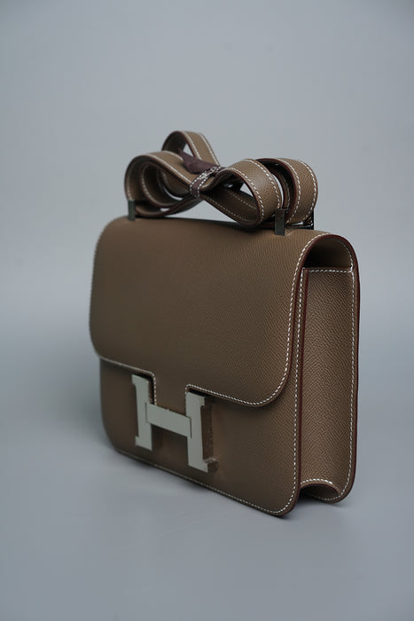 Hermes Constance 24-1 in Etoupe Epsom Phw