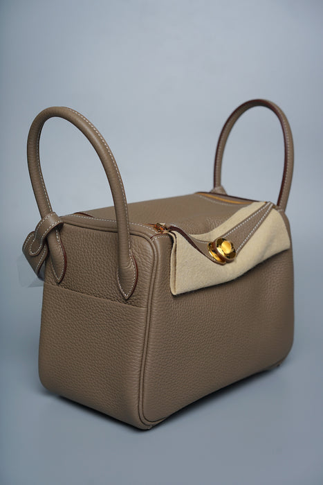 Hermes Lindy 26 in Etoupe Ghw (Brand New)