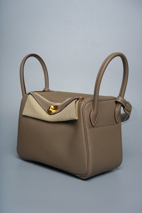 Hermes Lindy 26 in Etoupe Ghw (Brand New)