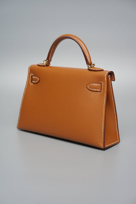 Hermes Kelly 20 in Gold Ghw