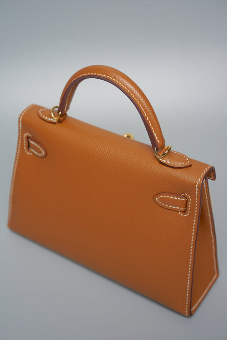 Hermes Kelly 20 in Gold Ghw