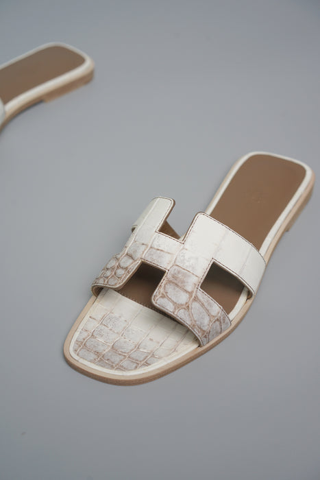 Hermes Himalayan Oran Sandals Matte Nilo Crocodile Size 38 (Brand New)