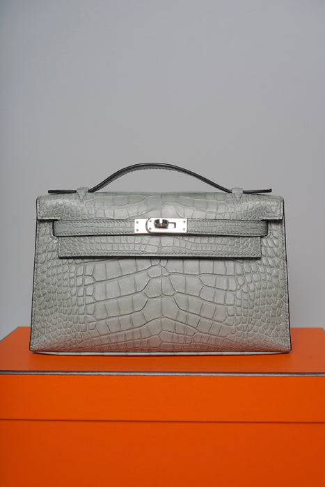 Hermes Kelly Pochette in Gris Ciment Matte Alligator Phw (Brand New)