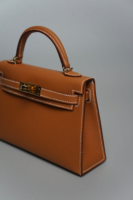Hermes Kelly 20 in Gold Epsom Ghw (Brand New)