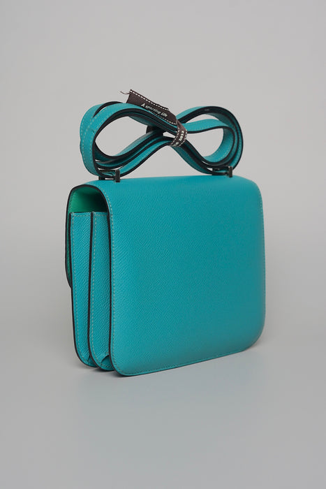 Hermes Constance 18 in Blue Paon Epsom Enamel Phw
