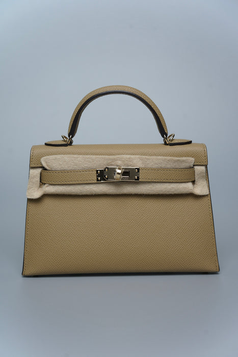 Hermes Kelly 20 in Poussiere Permabrass (Brand New)