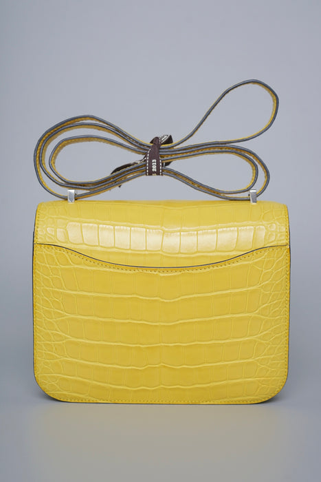 Hermes Constance 18 in Mimosa Matte Alligator Phw