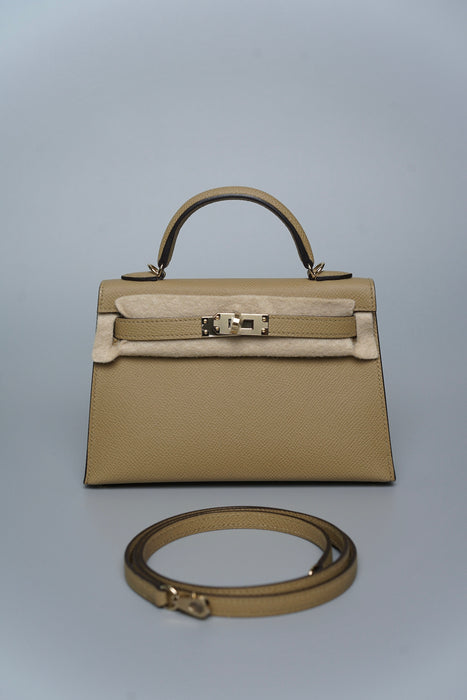 Hermes Kelly 20 in Poussiere Permabrass (Brand New)