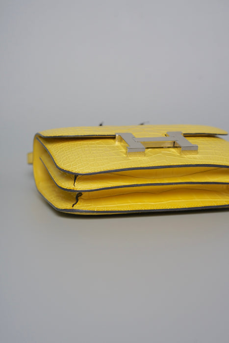 Hermes Constance 18 in Mimosa Matte Alligator Phw